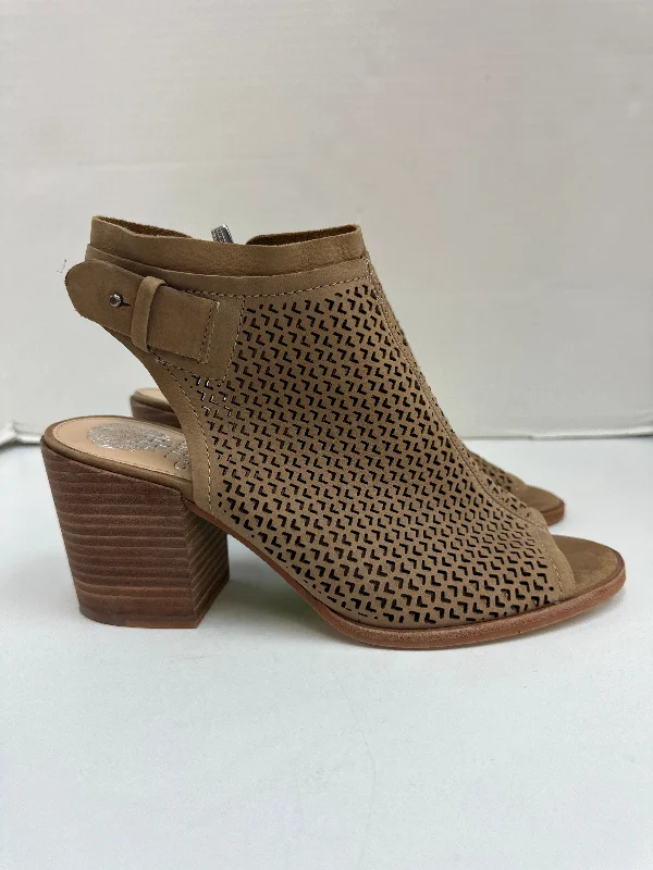 Stylish and supportive women's shoes for high archesSandals Heels Block By Vince Camuto  Size: 8.5