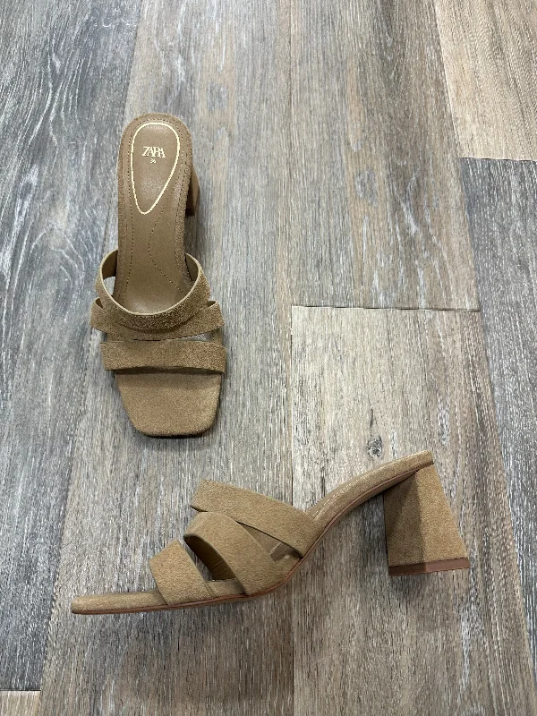 Feminine and dainty women's shoe designsSandals Heels Block By Zara  Size: 6