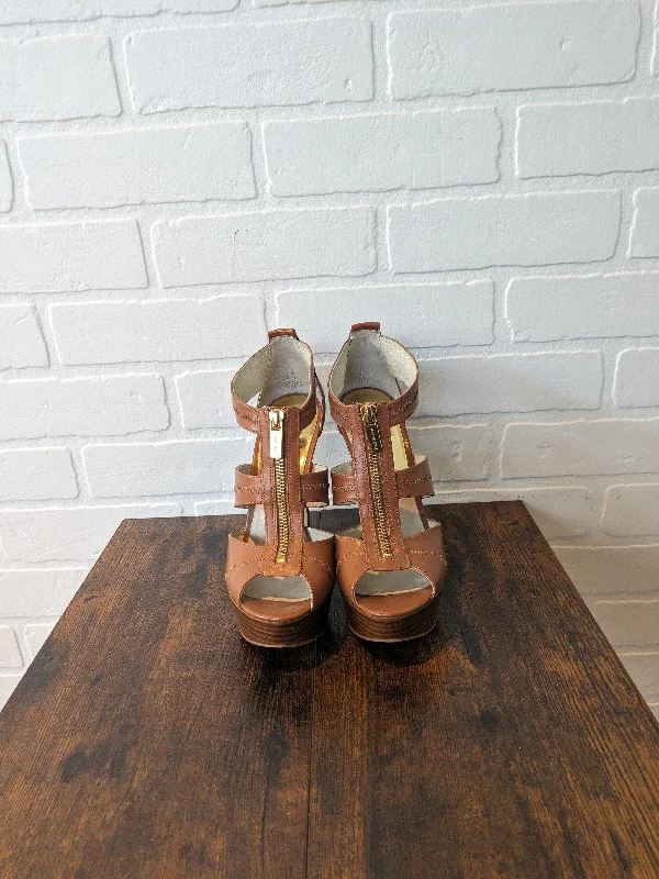 Elegantly crafted women's shoesSandals Heels Stiletto By Michael By Michael Kors Size: 7.5 Elegantly crafted women's shoesSandals Heels Stiletto By Michael By Michael Kors Size: 7.5