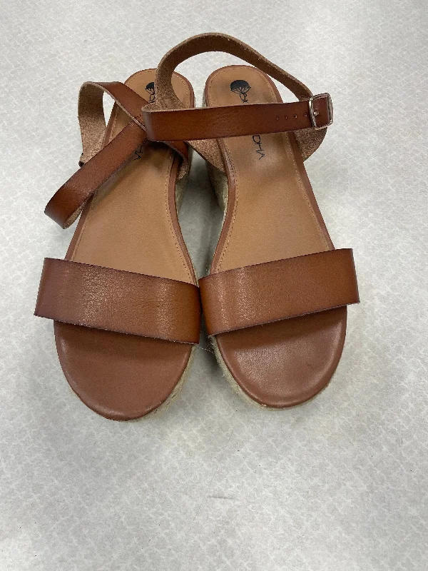 Luxurious and opulent women's shoe optionsSandals Heels Wedge By Big Buddha Size: 8.5 Luxurious and opulent women's shoe optionsSandals Heels Wedge By Big Buddha Size: 8.5