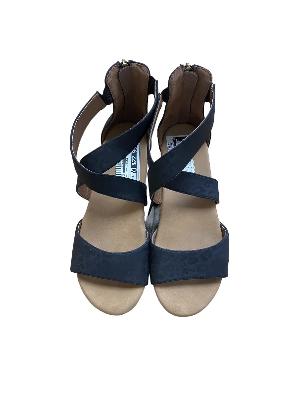 Practical and functional women's footwear solutionsSandals Heels Wedge By Corkys Size: 8 Practical and functional women's footwear solutionsSandals Heels Wedge By Corkys Size: 8