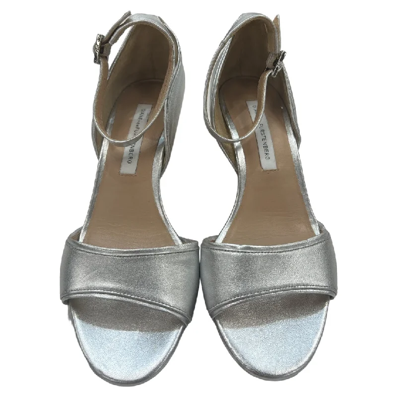 Comfy and stylish women's shoes for walkingSandals Heels Wedge By Diane Von Furstenberg Size: 6 Comfy and stylish women's shoes for walkingSandals Heels Wedge By Diane Von Furstenberg Size: 6