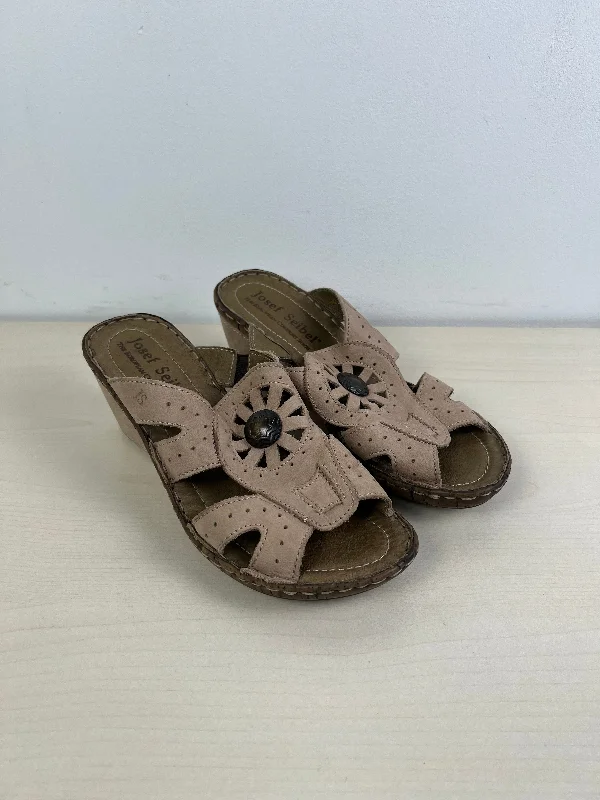 Comfy casual women's shoes for everyday wearSandals Heels Wedge By Josef Seibel Size: 6 Comfy casual women's shoes for everyday wearSandals Heels Wedge By Josef Seibel Size: 6