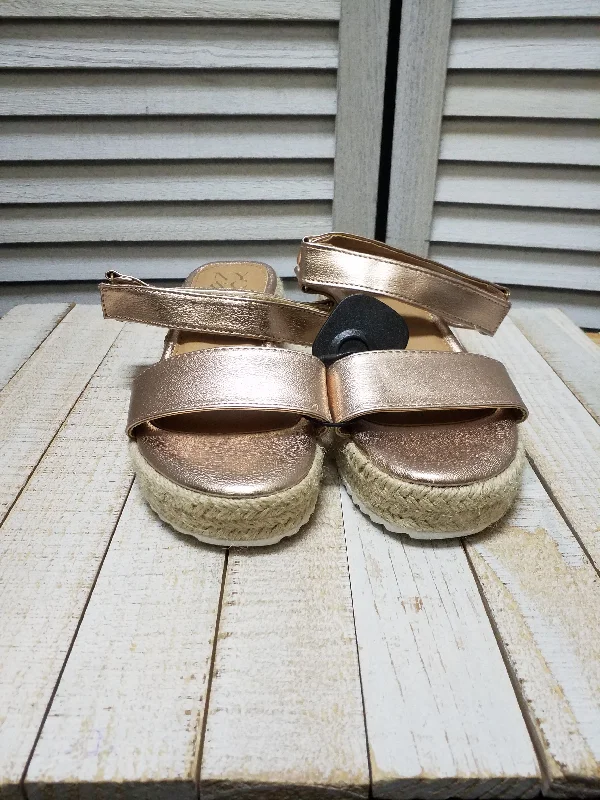 Bold and striking women's shoe fashionsSandals Heels Wedge By New York And Co Size: 7 Bold and striking women's shoe fashionsSandals Heels Wedge By New York And Co Size: 7