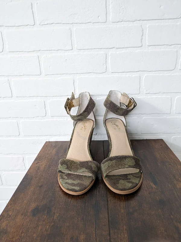 Chic and versatile women's footwearSandals Heels Wedge By Seychelles  Size: 9.5