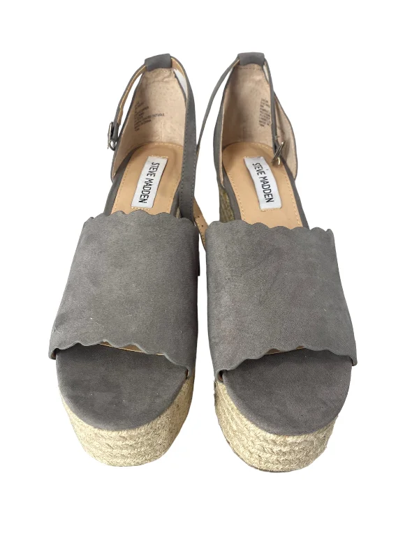 Elegant and refined women's shoe designsSandals Heels Wedge By Steve Madden Size: 8 Elegant and refined women's shoe designsSandals Heels Wedge By Steve Madden Size: 8