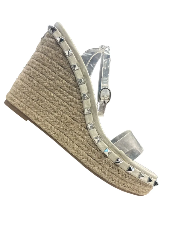 Stylish and practical women's shoes for rainy daysSandals Heels Wedge By Steve Madden Size: 9 Stylish and practical women's shoes for rainy daysSandals Heels Wedge By Steve Madden Size: 9
