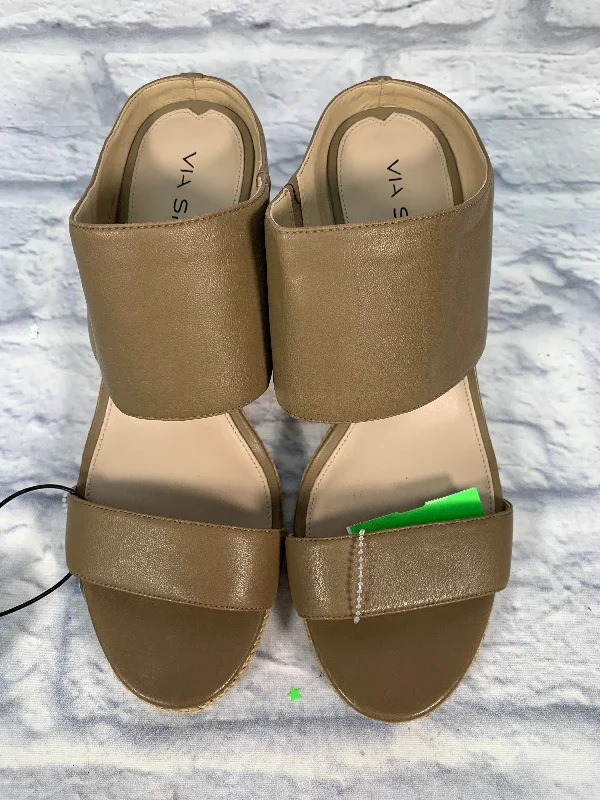 Sleek and modern women's footwear optionsSandals Heels Wedge By Via Spiga Size: 9.5 Sleek and modern women's footwear optionsSandals Heels Wedge By Via Spiga Size: 9.5