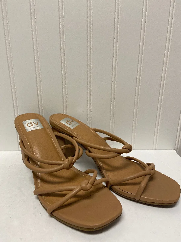 Chic and stylish women's shoes for graduation ceremoniesTan Sandals Heels Block Dolce Vita, Size 10 Chic and stylish women's shoes for graduation ceremoniesTan Sandals Heels Block Dolce Vita, Size 10