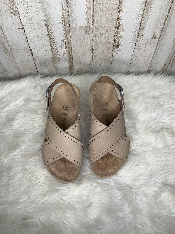 Elegantly stylish women's shoesTan Sandals Heels Wedge Birkenstock, Size 6.5