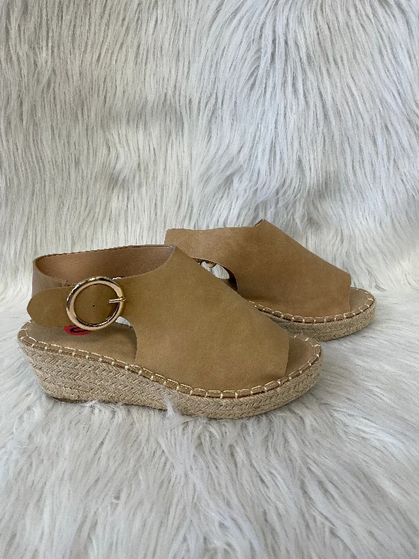 Bold and statement-making women's shoes for the bold and beautifulTan Sandals Heels Wedge Catherine Malandrino, Size 10 Bold and statement-making women's shoes for the bold and beautifulTan Sandals Heels Wedge Catherine Malandrino, Size 10