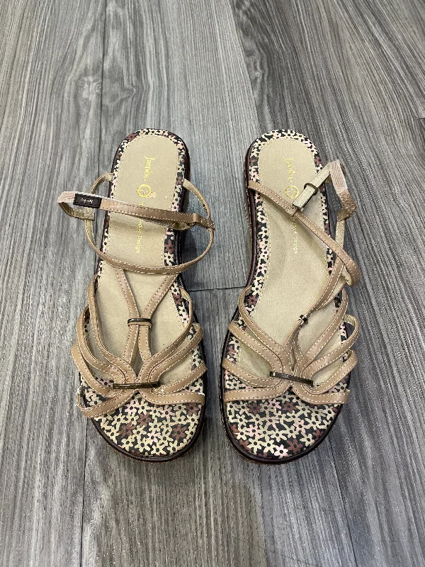 Chic and stylish women's shoes for summerTan Sandals Heels Wedge Jambu, Size 9.5