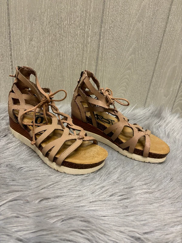 Comfy and stylish women's shoes for flat feetTan Sandals Heels Wedge Otbt, Size 8