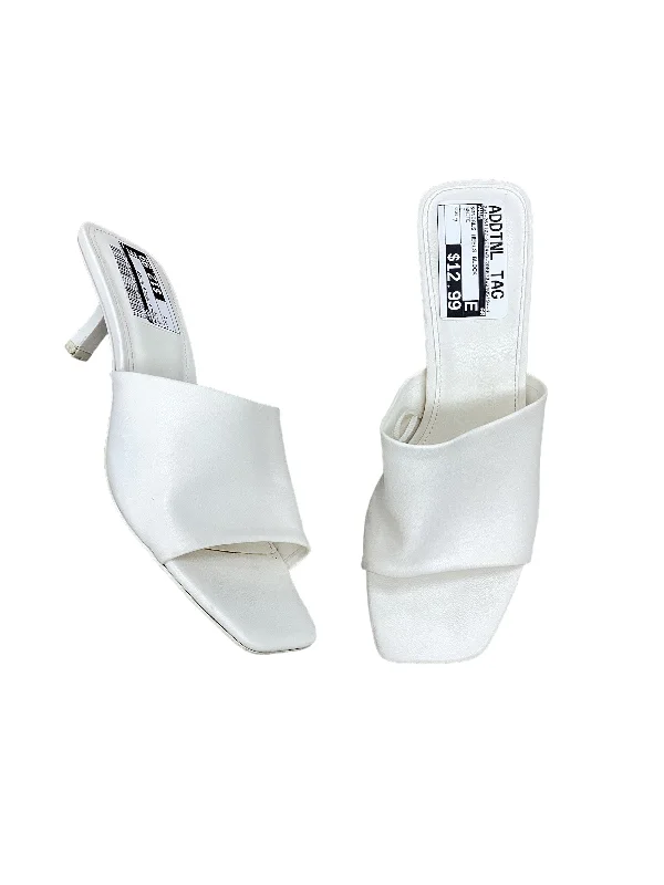Chic and stylish women's shoes that complement every outfit and occasioWhite Sandals Heels Block H&m, Size 7