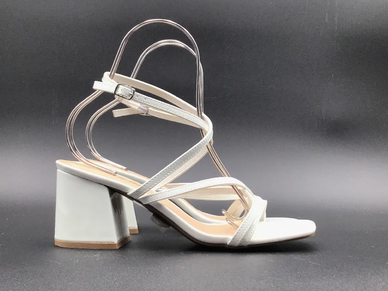 Chic and stylish women's shoes for cocktail partiesWhite Sandals Heels Block Shein, Size 9 Chic and stylish women's shoes for cocktail partiesWhite Sandals Heels Block Shein, Size 9