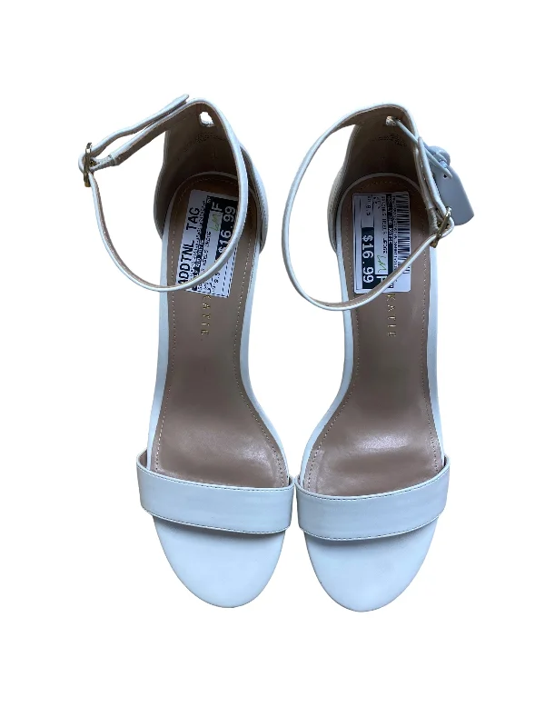 Comfortable and supportive women's shoes for all-day wearWhite Sandals Heels Wedge Kelly And Katie, Size 9.5 Comfortable and supportive women's shoes for all-day wearWhite Sandals Heels Wedge Kelly And Katie, Size 9.5