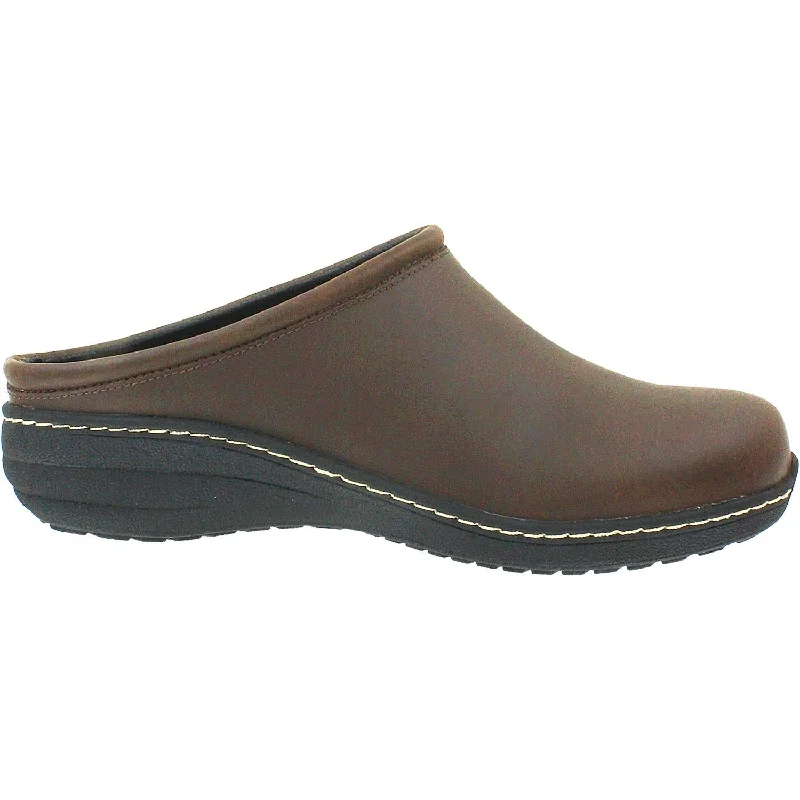 Chic and versatile women's footwearWomen's Aetrex Robin Brown Oiled Leather