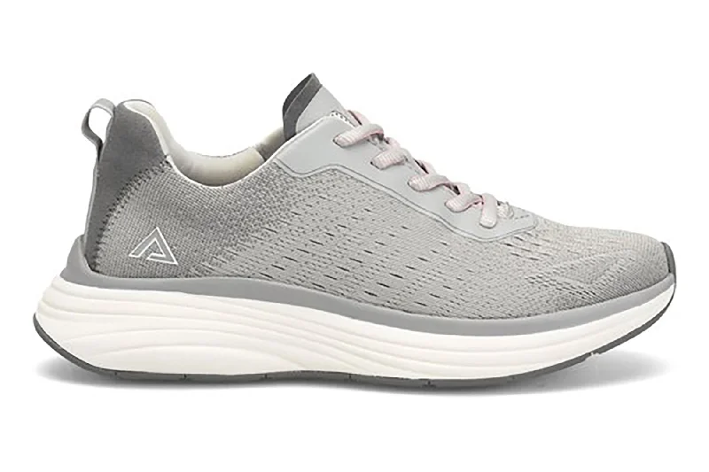 Versatile and elegant women's shoes for any outfitTrixie