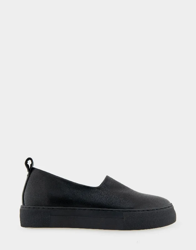 Chic and stylish women's shoes for garden partiesBlakely
