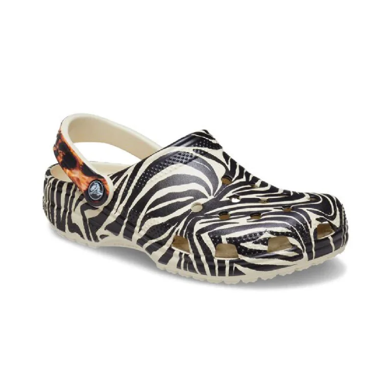 Flattering and stylish women's shoes for petite feetCrocs Women's Classic Animal Remix Clog 207840-2Y9 - Bone/Multi Animal Flattering and stylish women's shoes for petite feetCrocs Women's Classic Animal Remix Clog 207840-2Y9 - Bone/Multi Animal