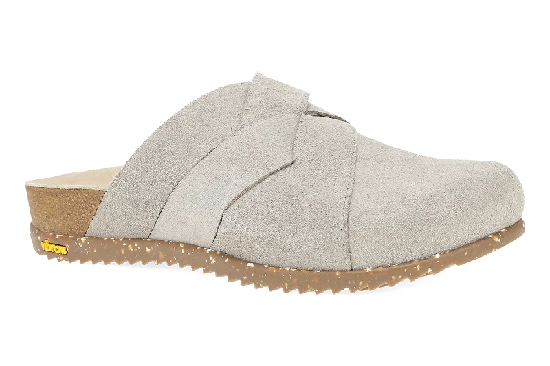 Elegant and sophisticated women's shoes for any formal eventDaniella