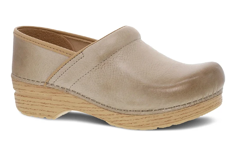 Chic and minimalist women's footwear trendsPro