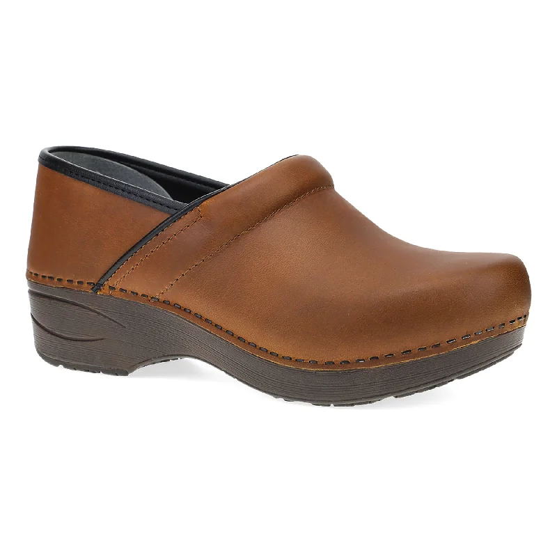 Stylish and comfortable women's shoes for long days at workXp 2.0