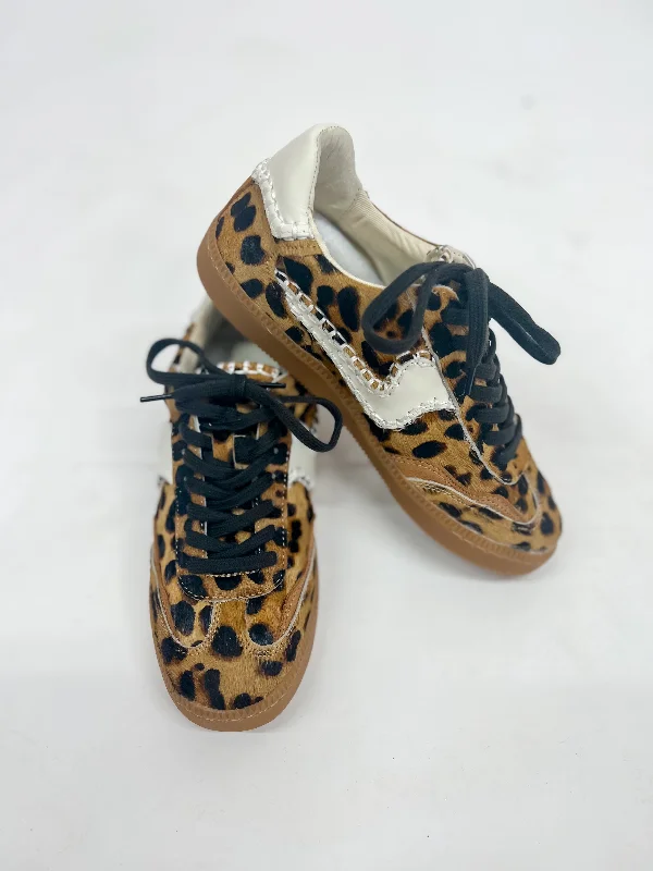 Bold and colorful women's shoes for making a statement[Dolce Vita] Notice Sneaker-Leopard