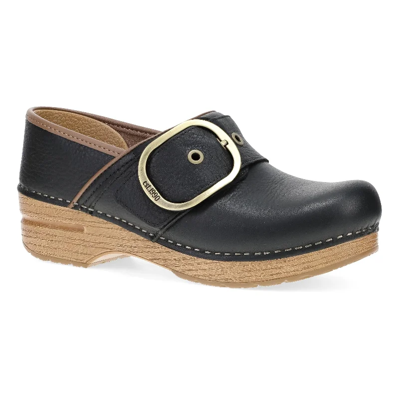 Sleek and modern women's footwear optionsPearson Black Tumbled