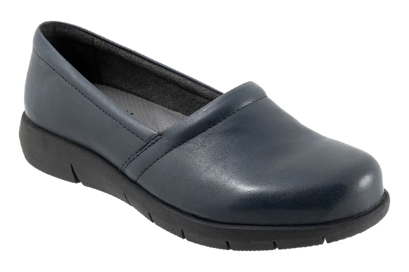 Elegant and sophisticated women's shoes for opera nightsAdora 2.0