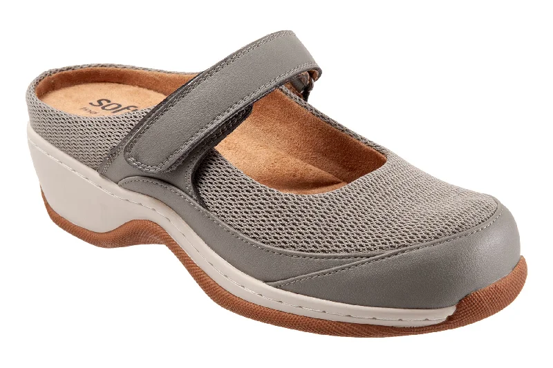 Chic and stylish women's shoes for graduation ceremoniesArcadia