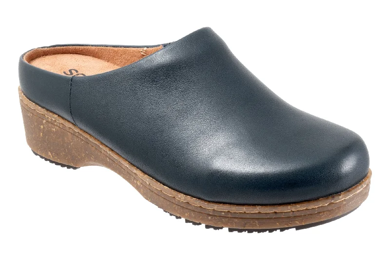 Practical and stylish women's shoes for travelArvada