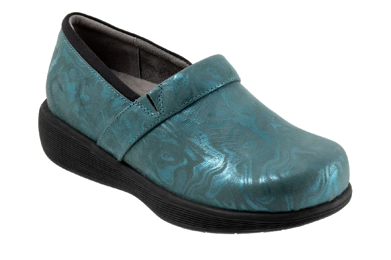 Stunning and eye-catching women's footwearMeredith Sport