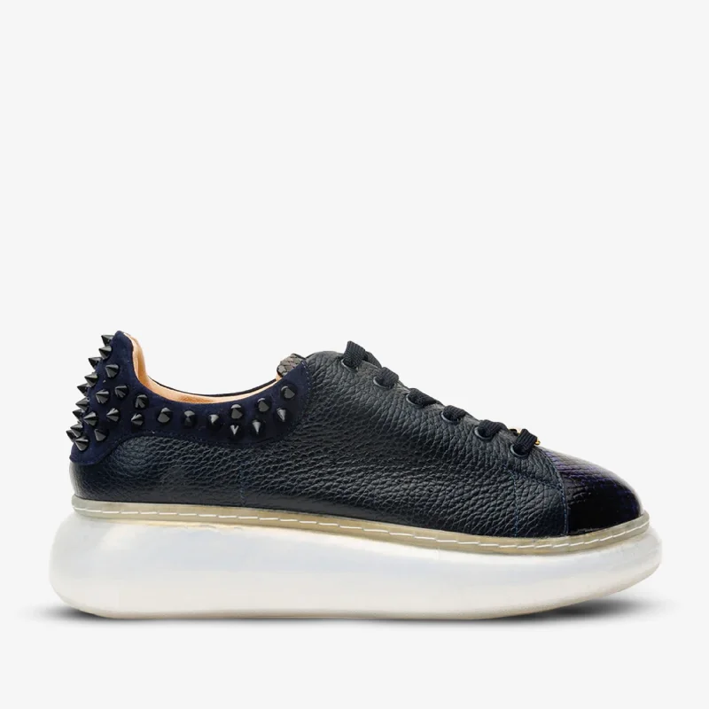 Stylish and comfortable women's shoes for long flightsThe Venezia Dark Blue Leather Women Sneaker