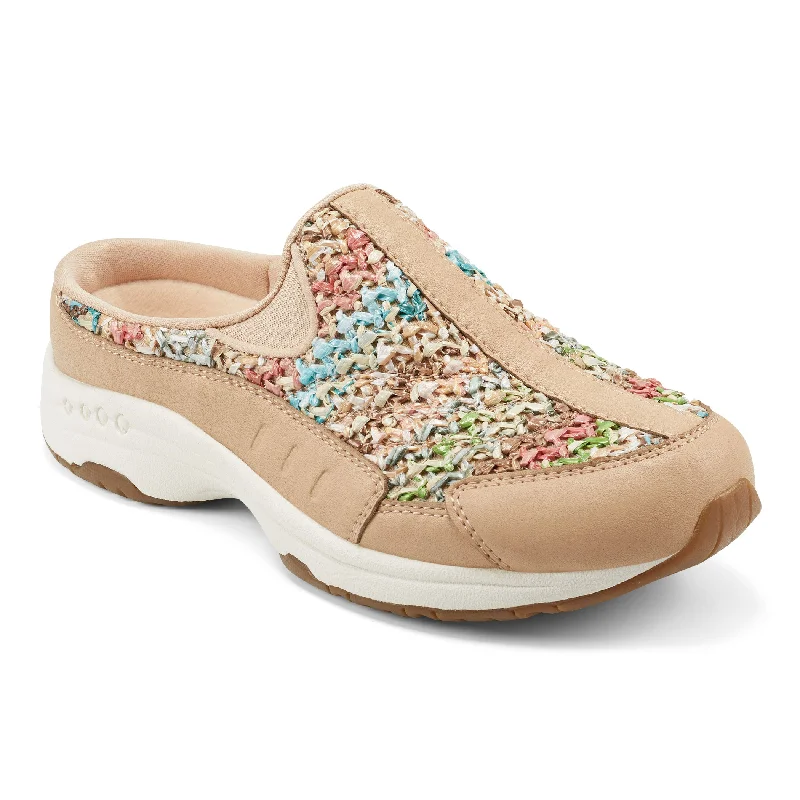 Chic and versatile women's footwearTraveltime Clogs