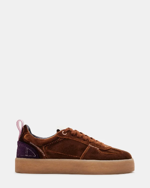 Versatile and chic women's shoes for everyday eleganceTUCKER BROWN MULTI