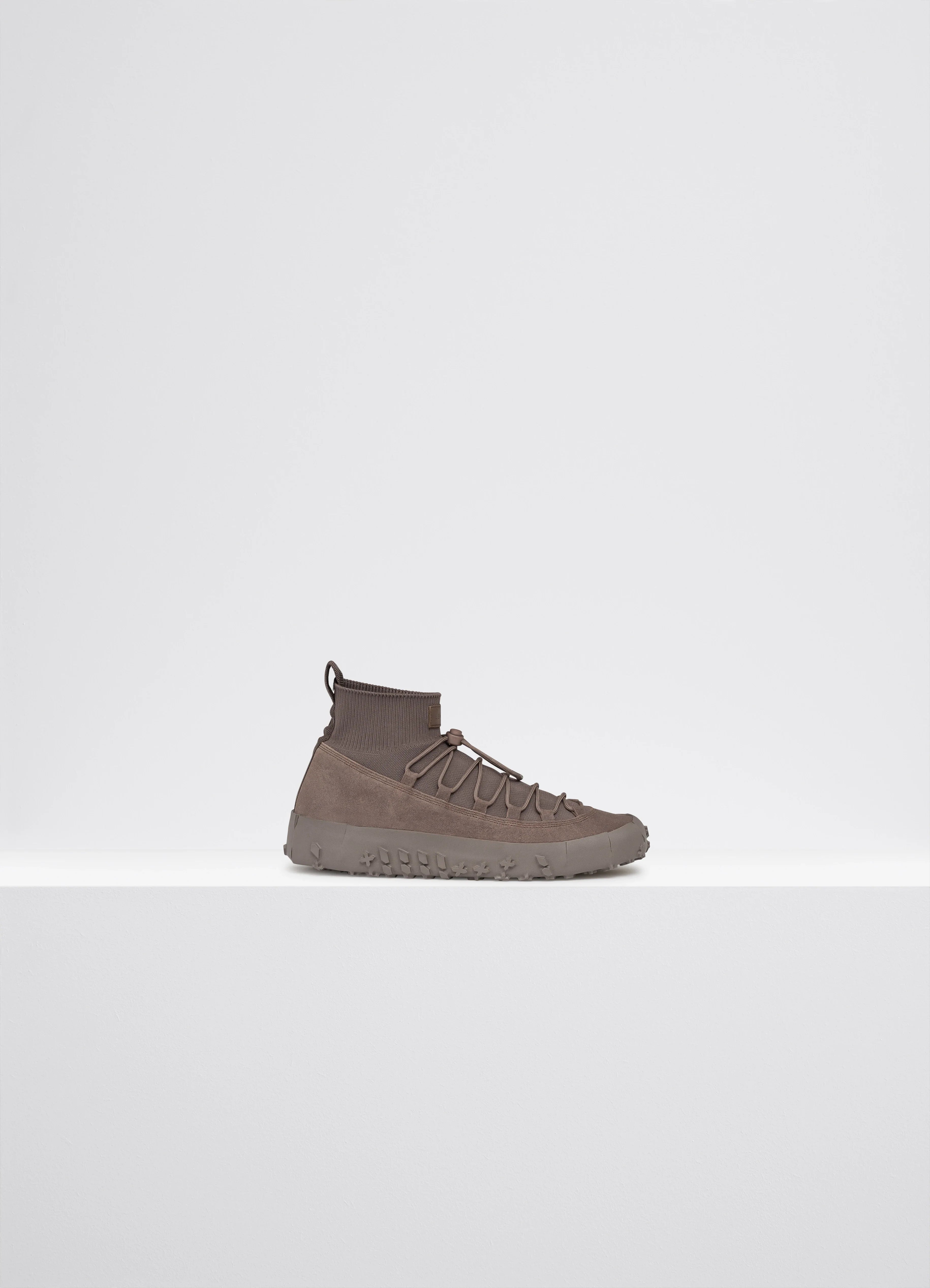 Comfy casual women's shoes for everyday wearVIBRAM WRAP ON SNEAKERS