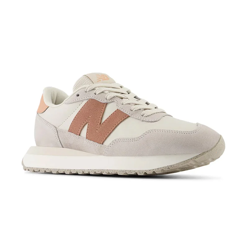 Stunning and eye-catching women's footwearWomen's 237 White/Pink