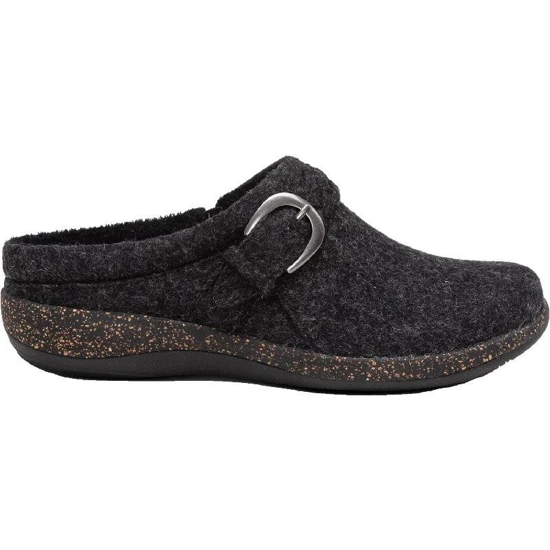 Classy and elegant women's shoes for formal eventsWomen's Aetrex Libby Black Wool