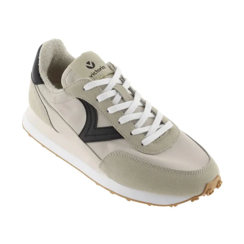 Comfy and stylish women's shoes for flat feetWomen's Astro Nylon Beige