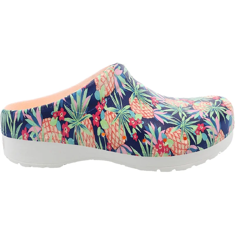 Durable and reliable women's shoesWomen's Dansko Kane Pineapples EVA