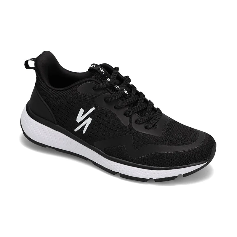 Versatile and elegant women's shoes for any outfitWomen's Move Black/White/Black