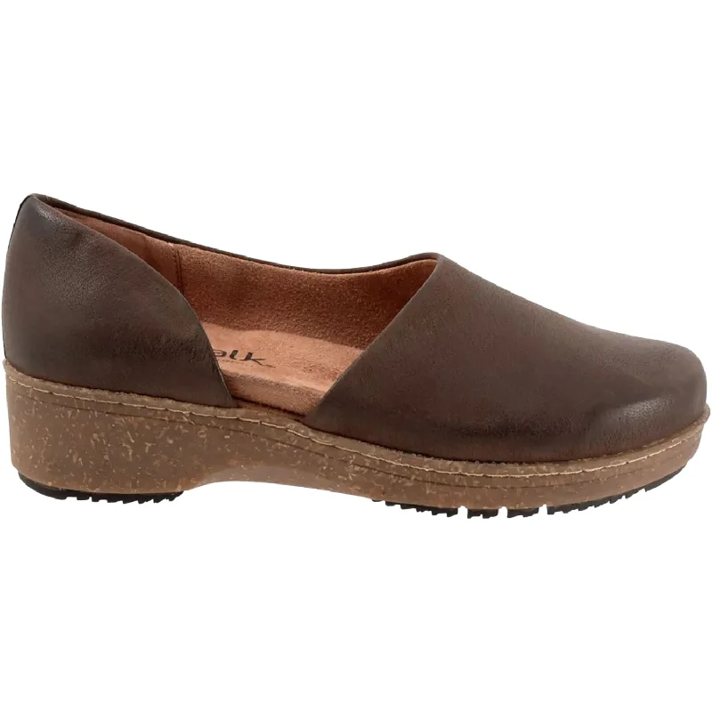 Comfy casual women's shoes for everyday wearWomen's Soft Walk Addie Dark Brown Nubuck Comfy casual women's shoes for everyday wearWomen's Soft Walk Addie Dark Brown Nubuck