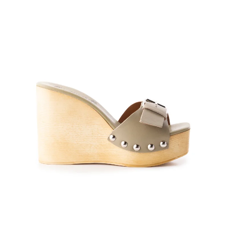 Stylish and supportive women's shoes for plantar fasciitisAdore Light Khaki Leather Stylish and supportive women's shoes for plantar fasciitisAdore Light Khaki Leather