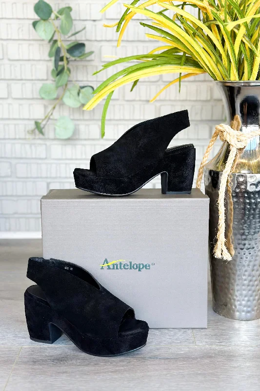 Timeless and elegant women's shoe classicsAntelope Teness Suede Wedge