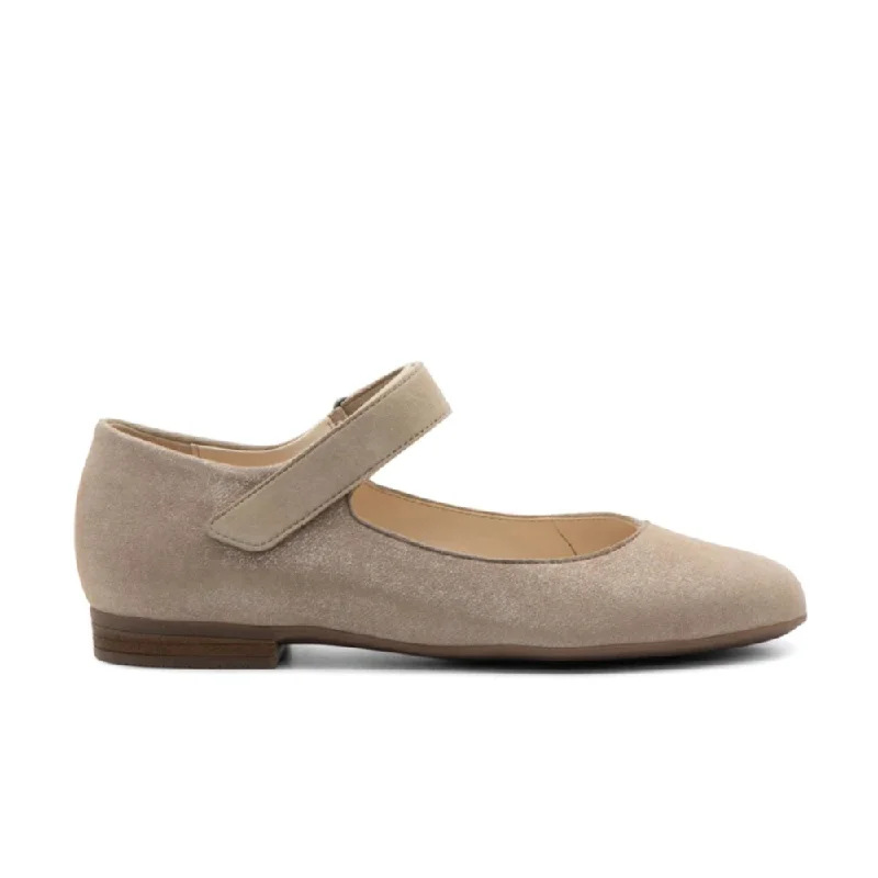 Colorful and vibrant women's shoe patternsAra Women's Sienna - Sand