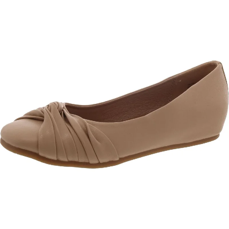 Chic and stylish women's shoes for fashion-conscious womenBaretraps Womens Padded Insole Slip On Ballet Flats Chic and stylish women's shoes for fashion-conscious womenBaretraps Womens Padded Insole Slip On Ballet Flats