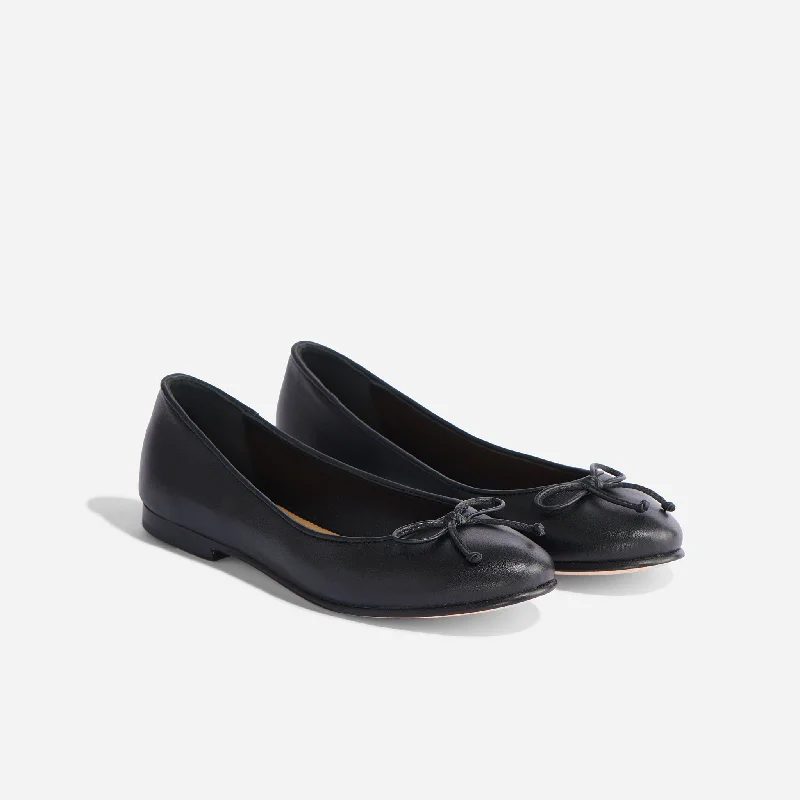 Stunning and eye-catching women's footwearBea Go-To Ballet Black