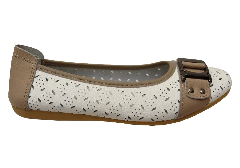 Flattering and figure-hugging women's footwearBellissimo Avery Womens Soft Leather Comfortable Flats Flattering and figure-hugging women's footwearBellissimo Avery Womens Soft Leather Comfortable Flats
