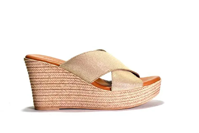 Elegant and sophisticated women's shoes for elegant eveningsBraylin Sandal In Soft Gold